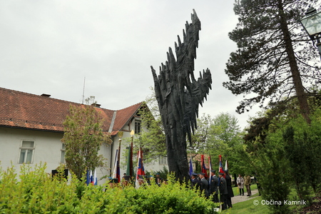 Odprtje prenovljenega spomenika NOB avtorja Draga Tršarja (14)